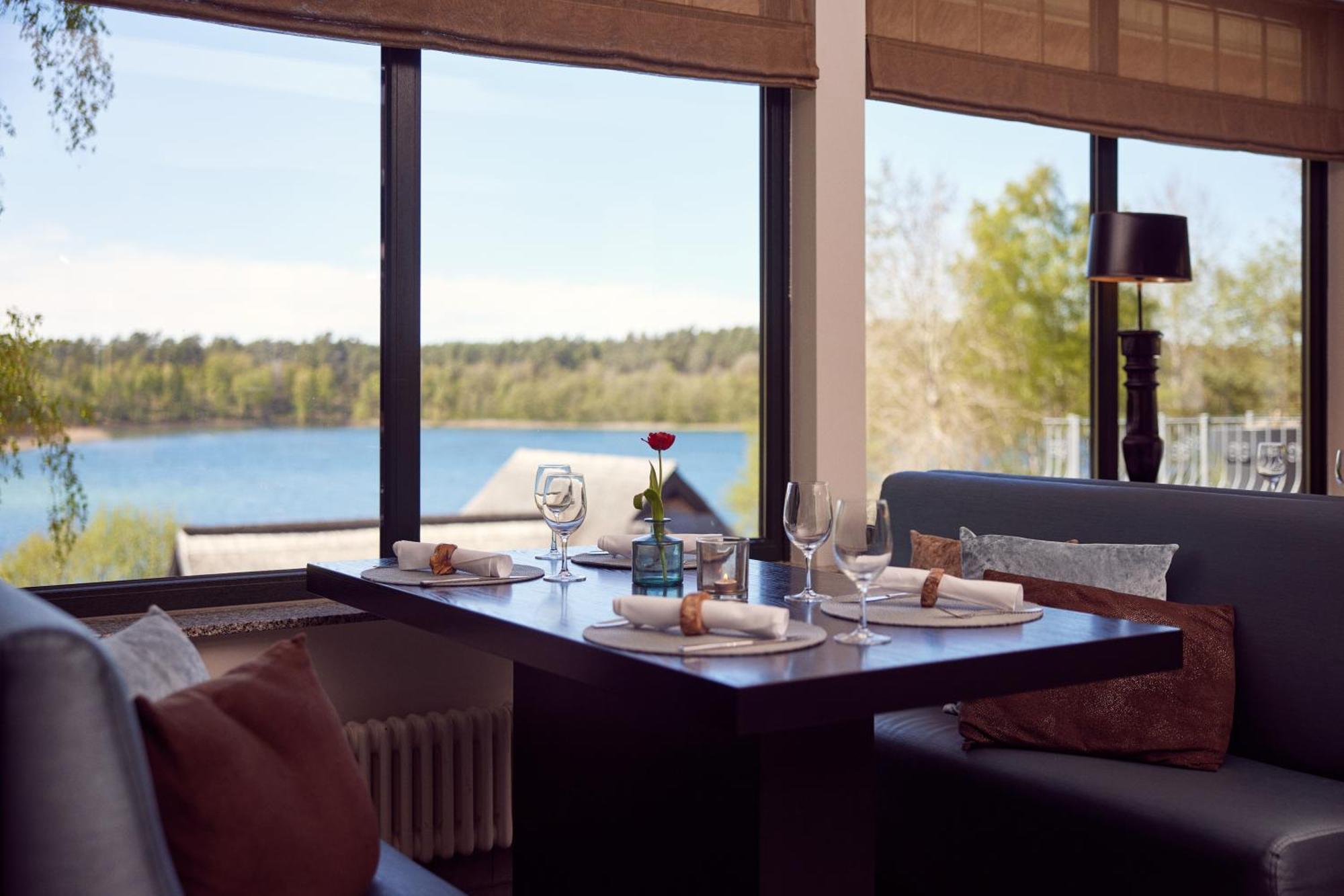 Van Der Valk Naturresort Drewitz Nossentiner Huette Eksteriør billede