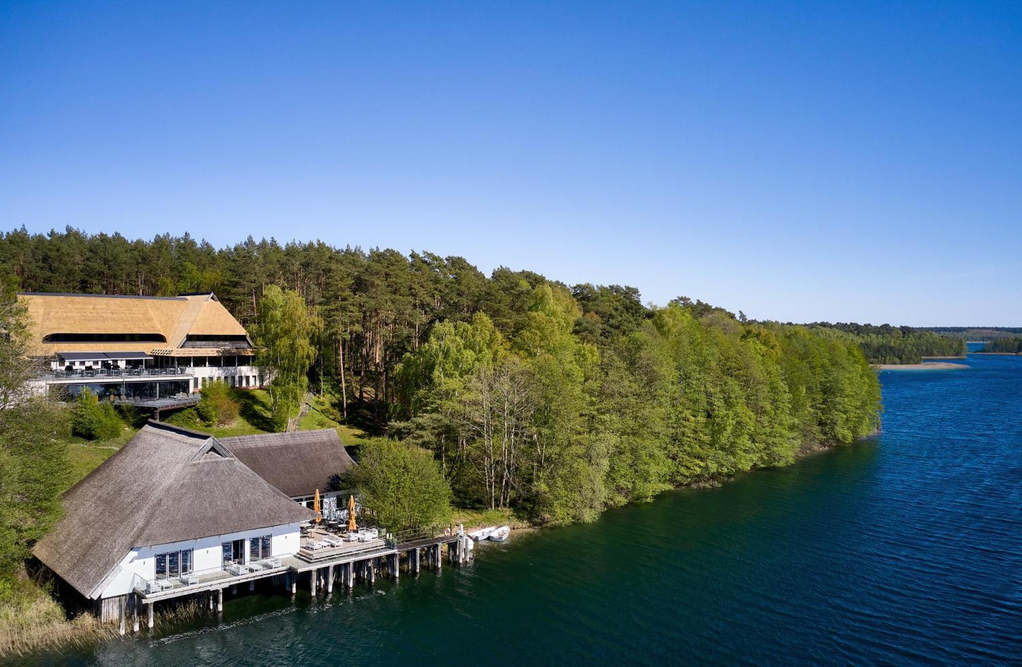 Van Der Valk Naturresort Drewitz Nossentiner Huette Eksteriør billede