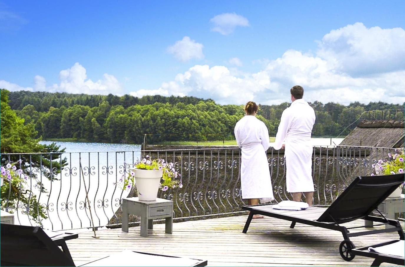 Van Der Valk Naturresort Drewitz Nossentiner Huette Eksteriør billede