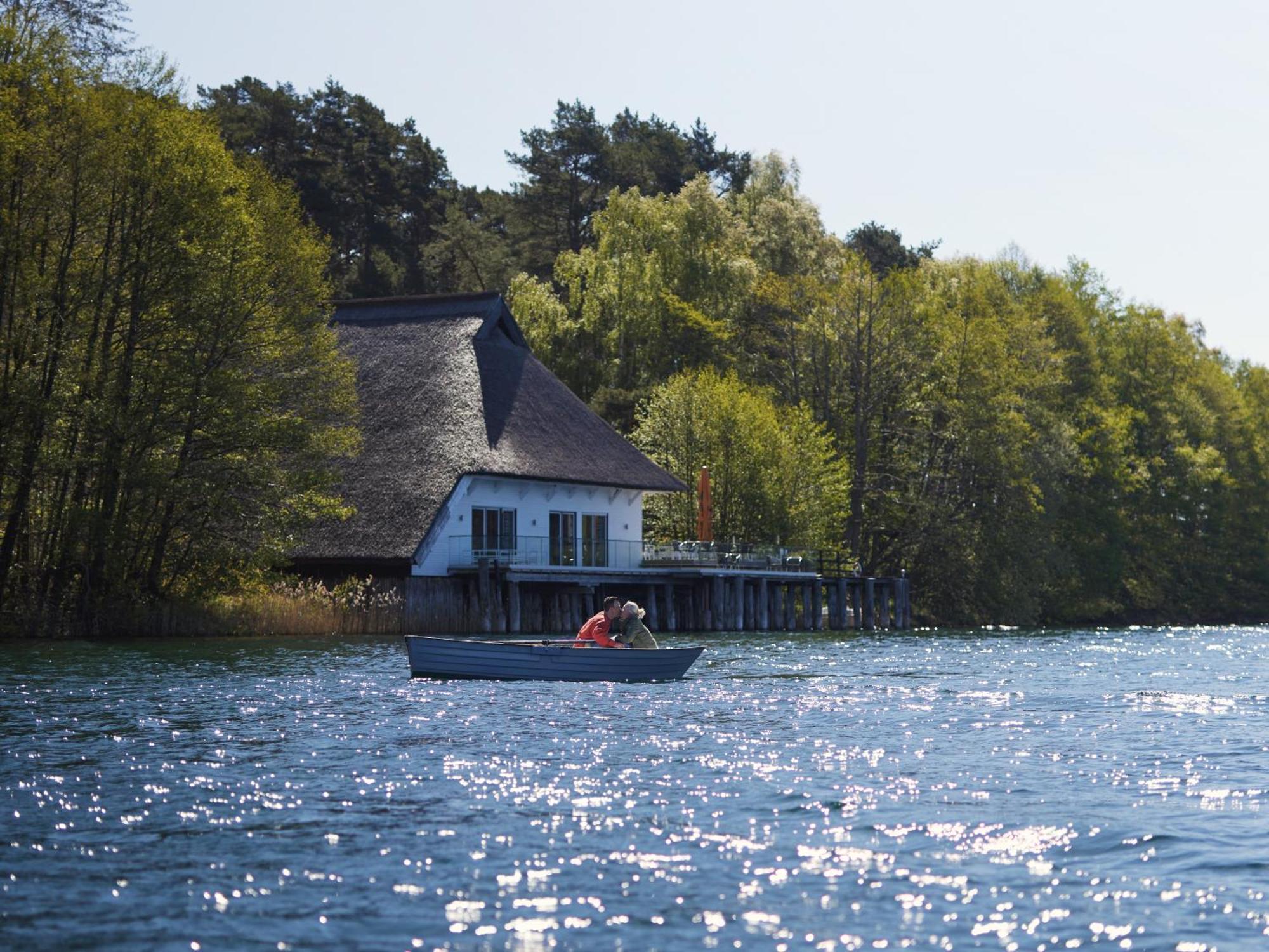 Van Der Valk Naturresort Drewitz Nossentiner Huette Eksteriør billede
